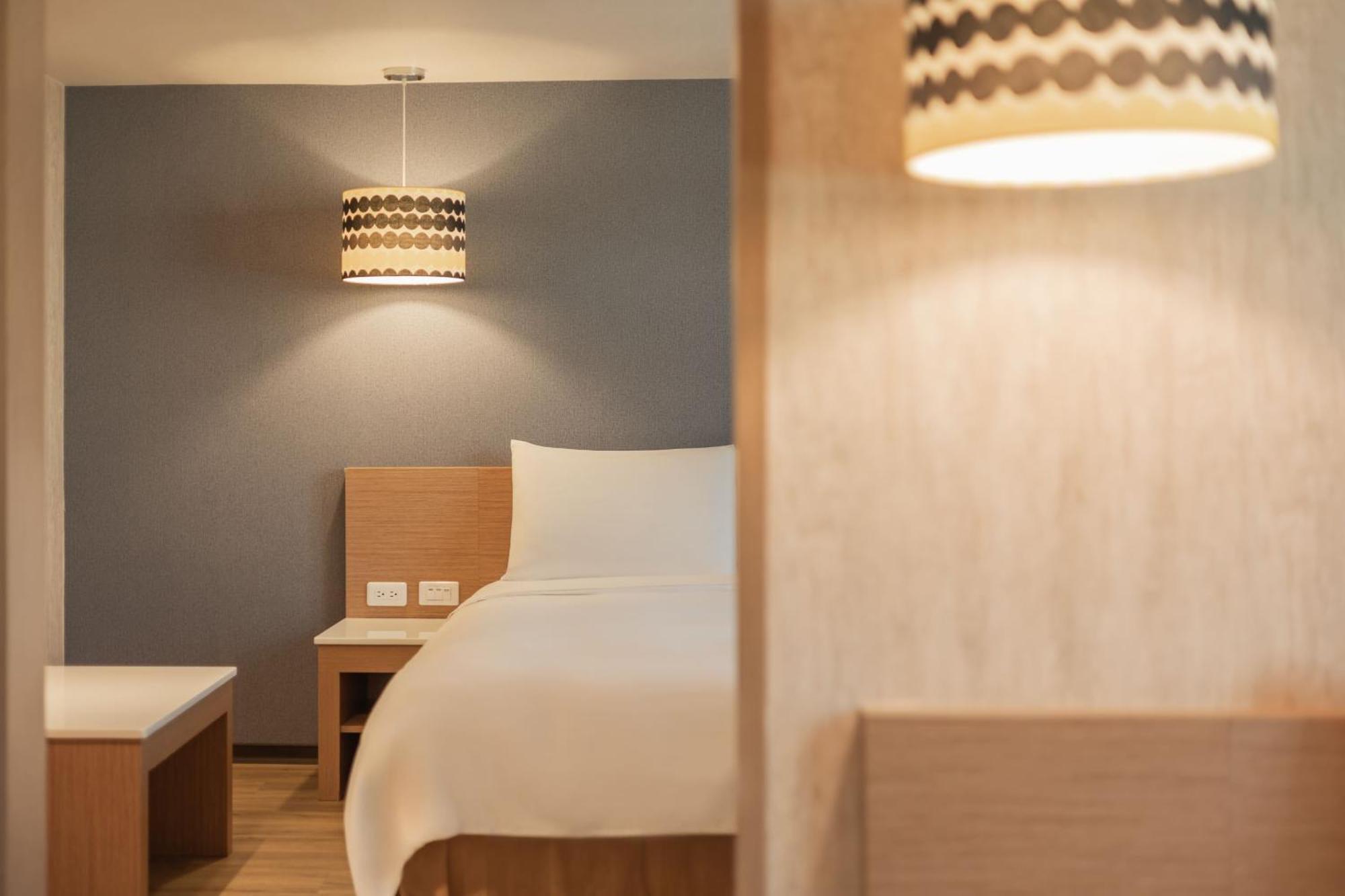 Kindness Hotel - Tainan Chihkan Tower Room photo