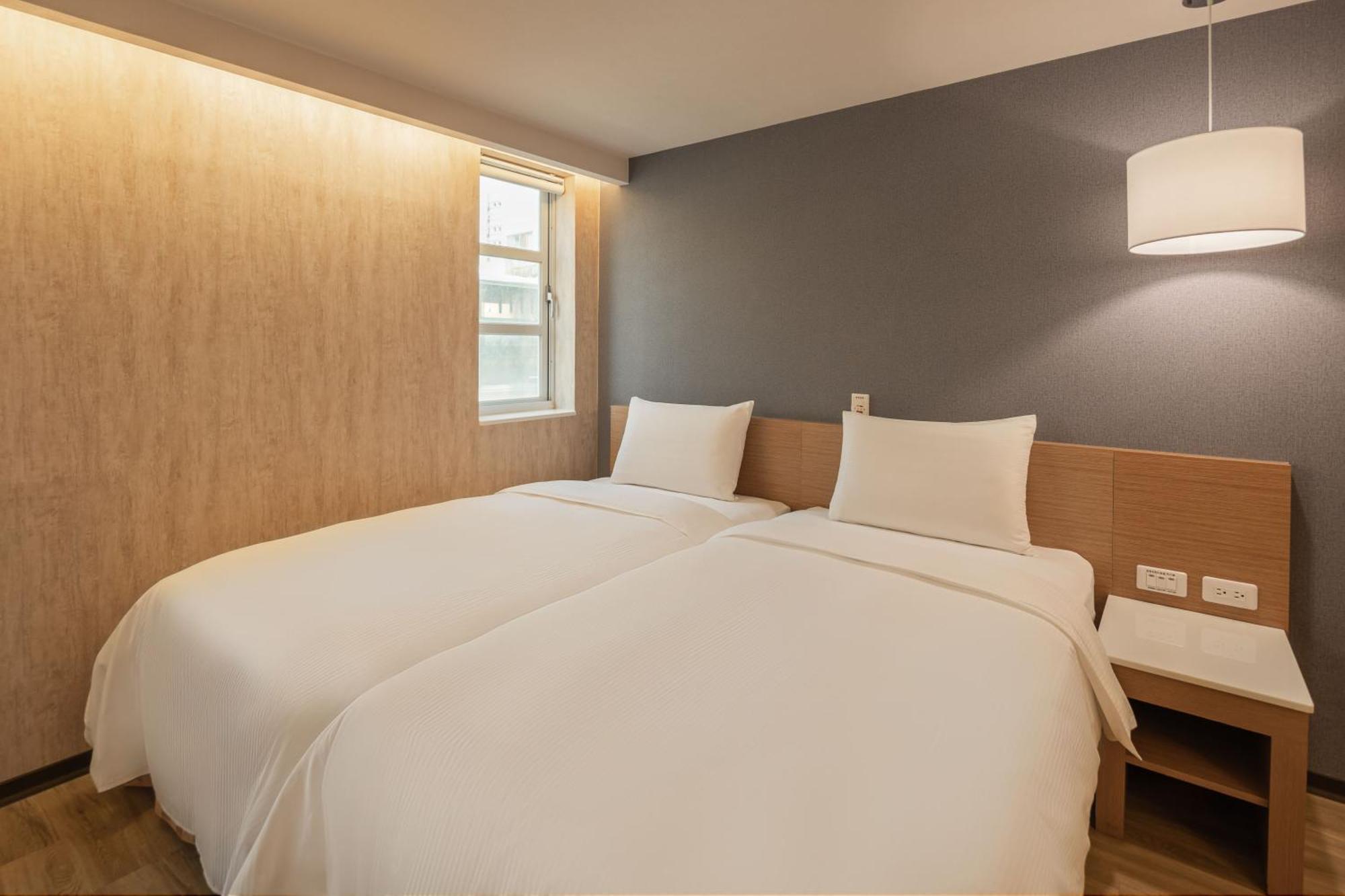 Kindness Hotel - Tainan Chihkan Tower Room photo