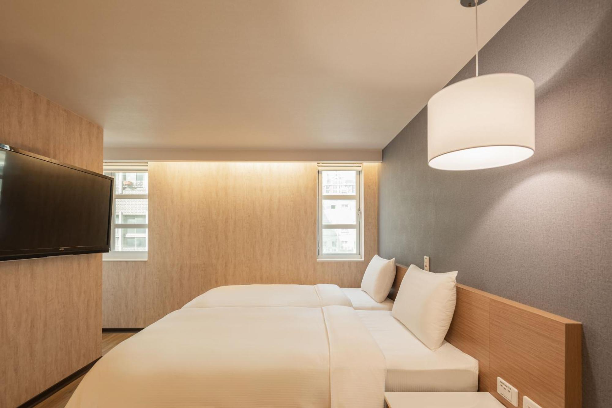 Kindness Hotel - Tainan Chihkan Tower Room photo