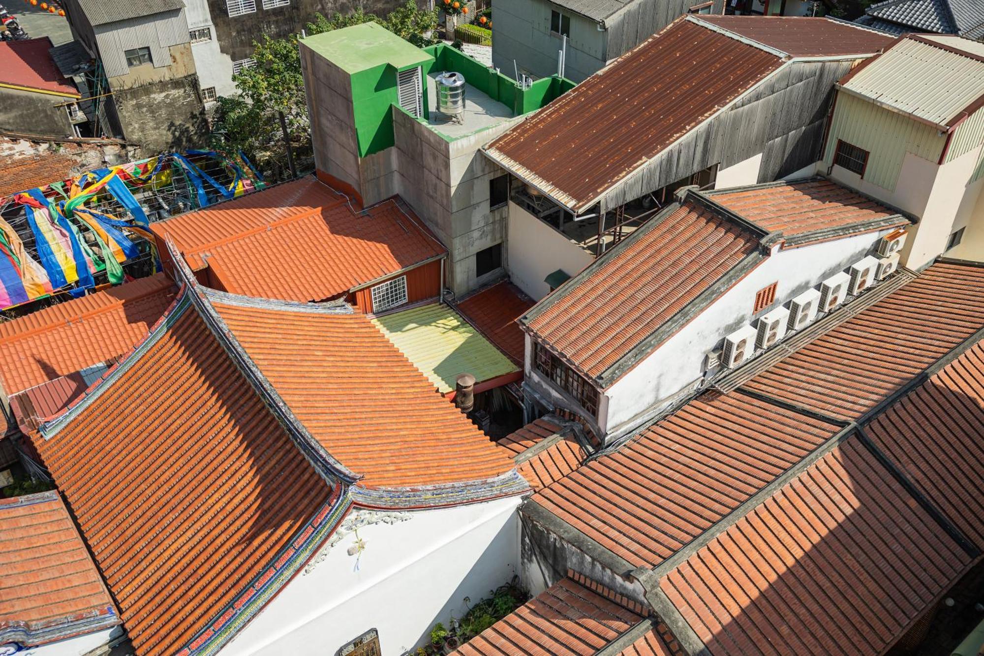 Kindness Hotel - Tainan Chihkan Tower Exterior photo